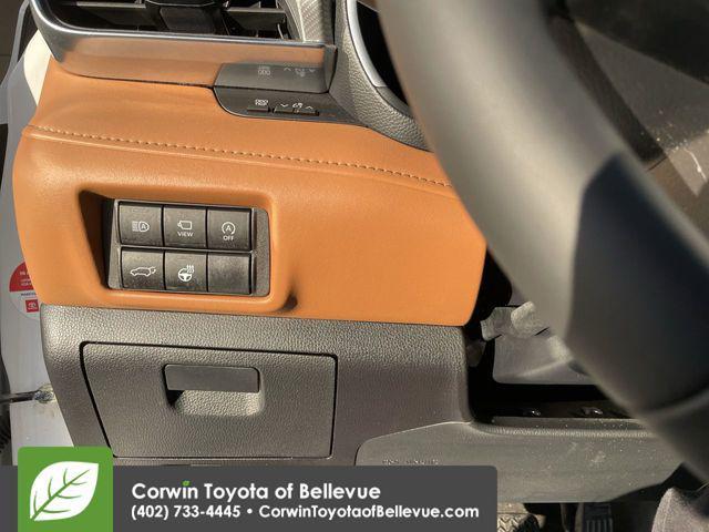 used 2023 Toyota Highlander car, priced at $44,000