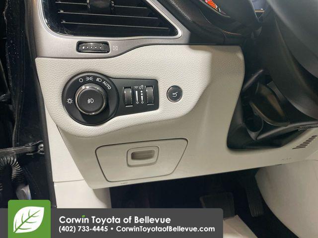 used 2019 Jeep Cherokee car, priced at $17,500