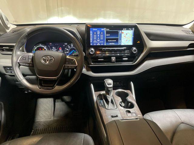 used 2020 Toyota Highlander Hybrid car, priced at $27,750