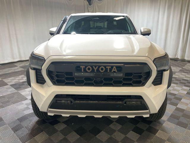 new 2024 Toyota Tacoma Hybrid car