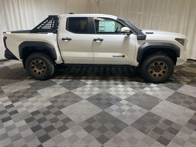 new 2024 Toyota Tacoma Hybrid car