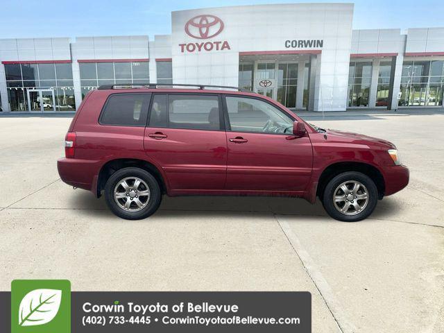 used 2004 Toyota Highlander car, priced at $6,000