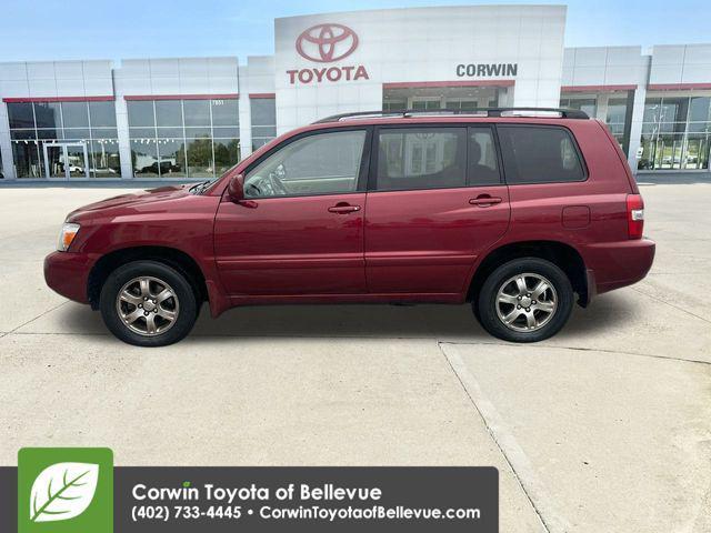 used 2004 Toyota Highlander car, priced at $6,000