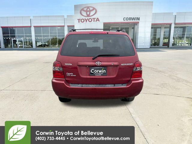 used 2004 Toyota Highlander car, priced at $6,000