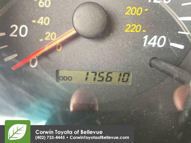 used 2004 Toyota Highlander car, priced at $6,000