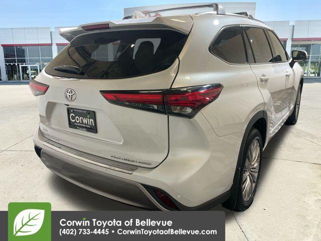 used 2022 Toyota Highlander car, priced at $36,500