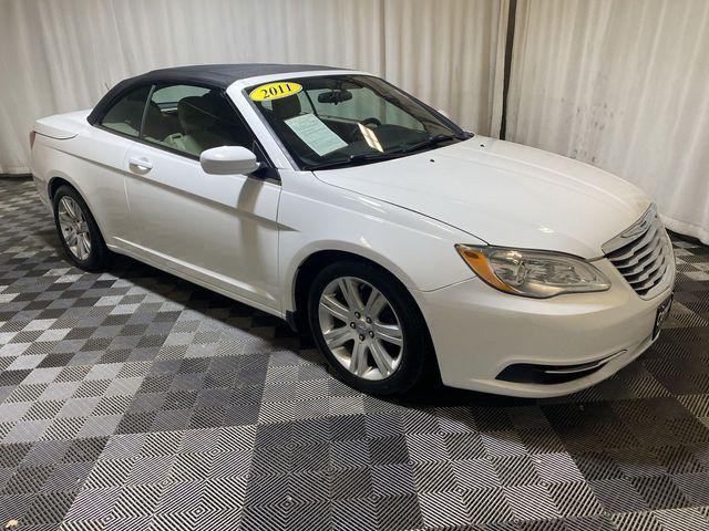 used 2011 Chrysler 200 car, priced at $5,500