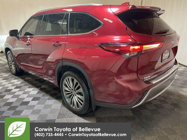 used 2021 Toyota Highlander car, priced at $38,000