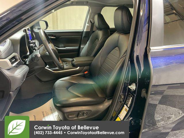 used 2024 Toyota Highlander car, priced at $41,300