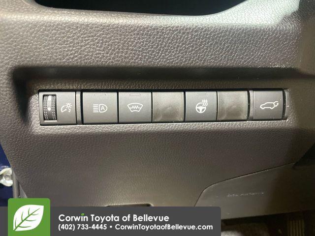 new 2025 Toyota RAV4 car