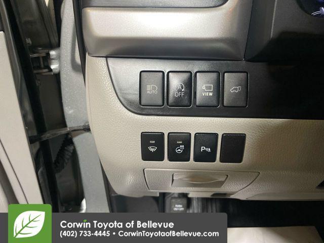 used 2019 Toyota Highlander car, priced at $28,000