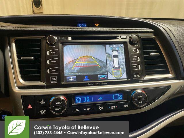 used 2019 Toyota Highlander car, priced at $28,000