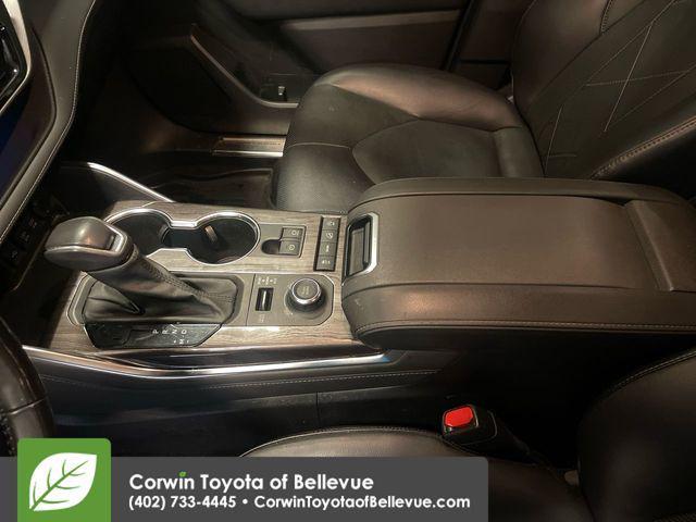 used 2021 Toyota Highlander car, priced at $36,500