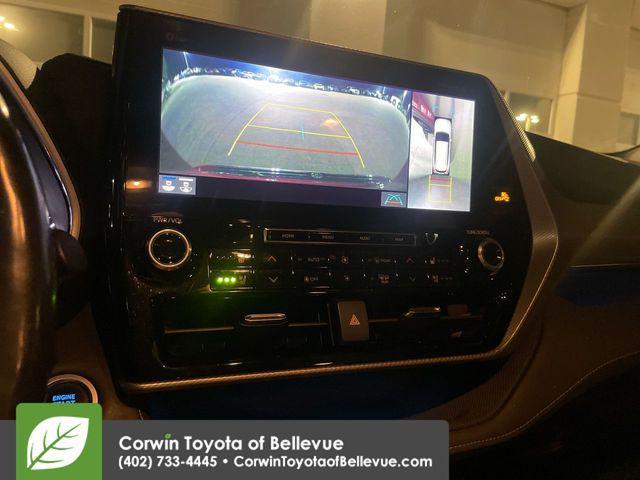 used 2021 Toyota Highlander car, priced at $36,500