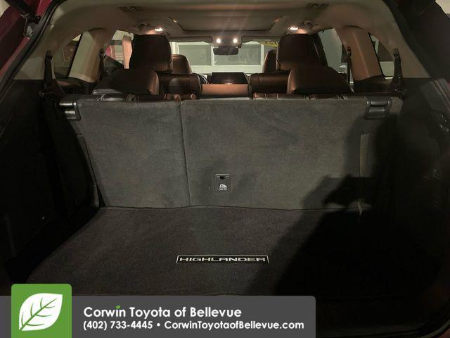 used 2021 Toyota Highlander car, priced at $36,500