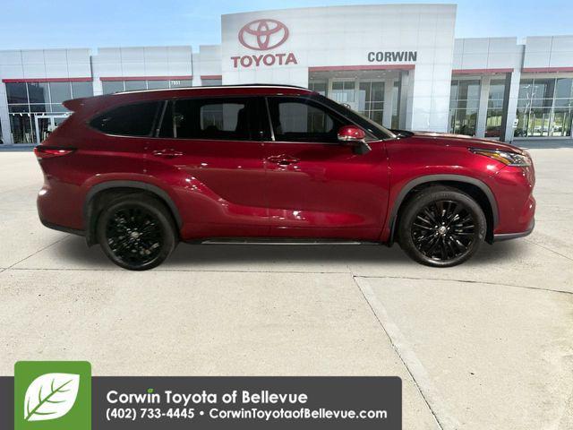 used 2021 Toyota Highlander car, priced at $36,500