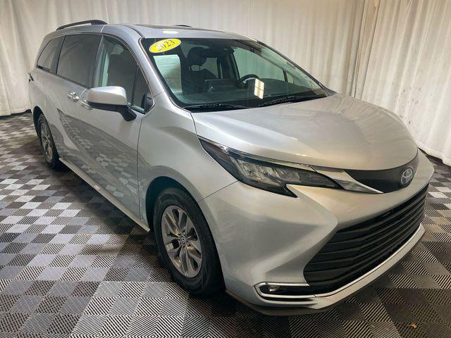 used 2023 Toyota Sienna car, priced at $39,000