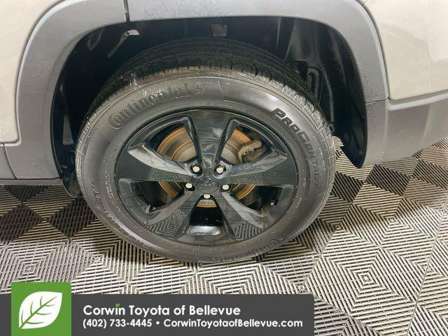 used 2019 Jeep Cherokee car, priced at $16,900