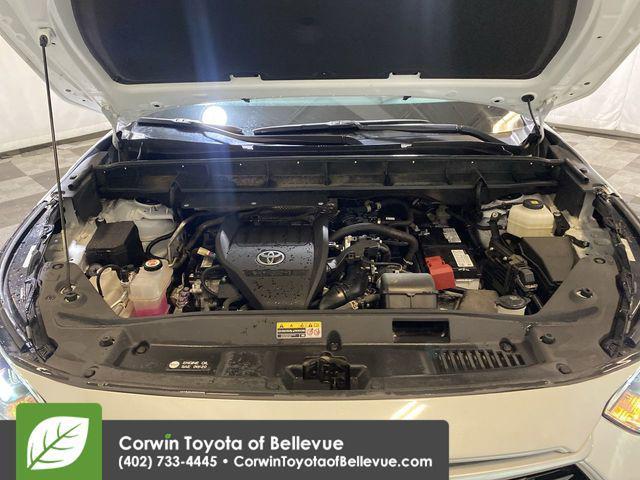 used 2023 Toyota Highlander car, priced at $38,500