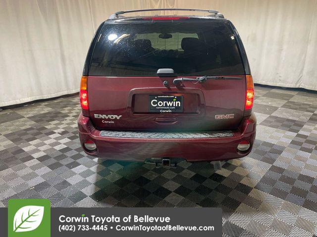 used 2004 GMC Envoy car, priced at $5,750