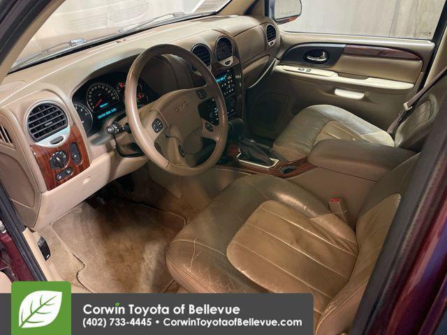 used 2004 GMC Envoy car, priced at $5,750