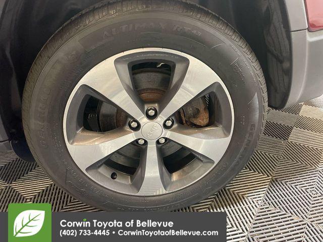 used 2019 Jeep Cherokee car, priced at $18,250
