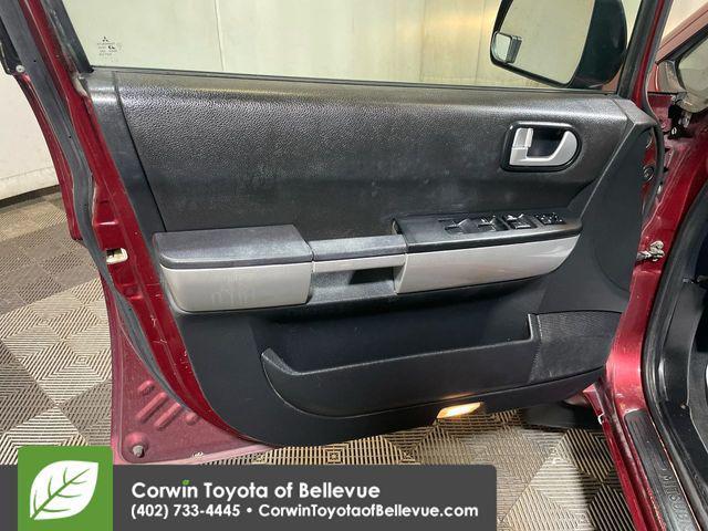 used 2006 Mitsubishi Endeavor car, priced at $3,800