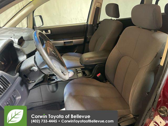 used 2006 Mitsubishi Endeavor car, priced at $3,800