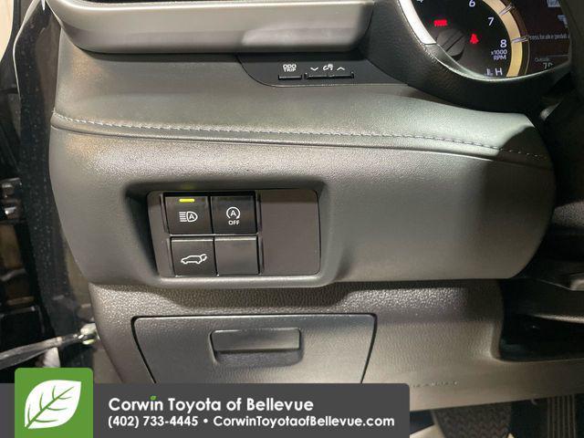 used 2024 Toyota Highlander car, priced at $42,750