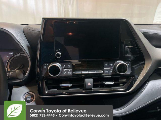 used 2024 Toyota Highlander car, priced at $42,750