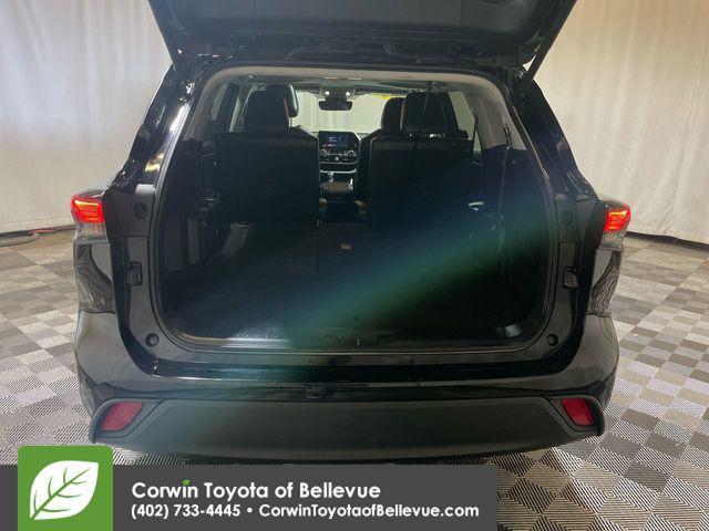 used 2024 Toyota Highlander car, priced at $42,750