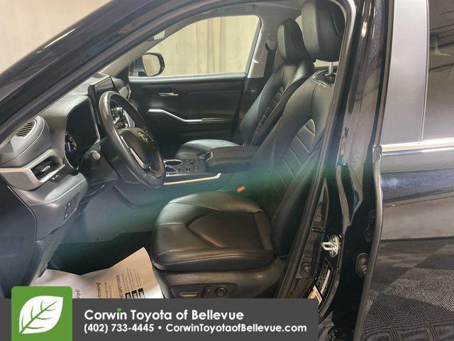 used 2024 Toyota Highlander car, priced at $42,750