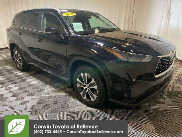 used 2024 Toyota Highlander car, priced at $42,750