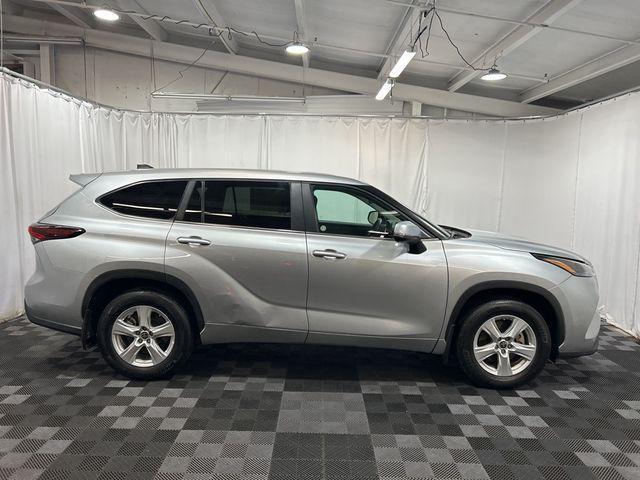 used 2024 Toyota Highlander car, priced at $35,900