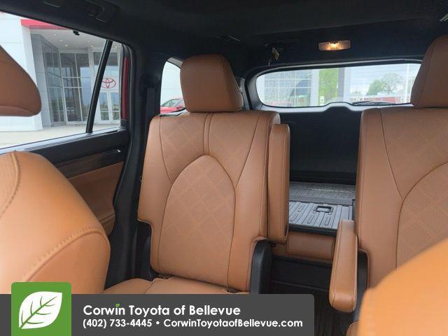 used 2023 Toyota Highlander car, priced at $46,500