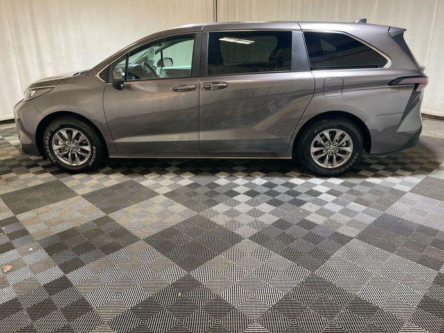 used 2024 Toyota Sienna car, priced at $43,000