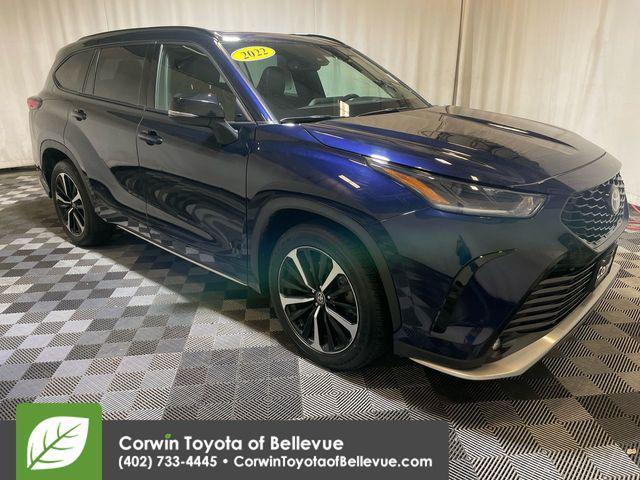 used 2022 Toyota Highlander car, priced at $37,500