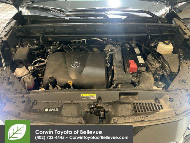 used 2021 Toyota Highlander car, priced at $38,500