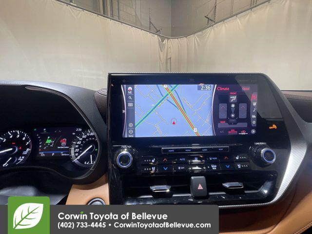 used 2021 Toyota Highlander car, priced at $38,500
