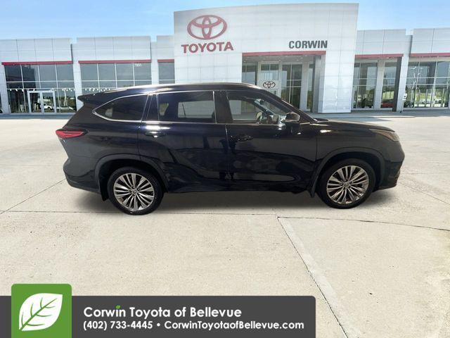 used 2021 Toyota Highlander car, priced at $38,500