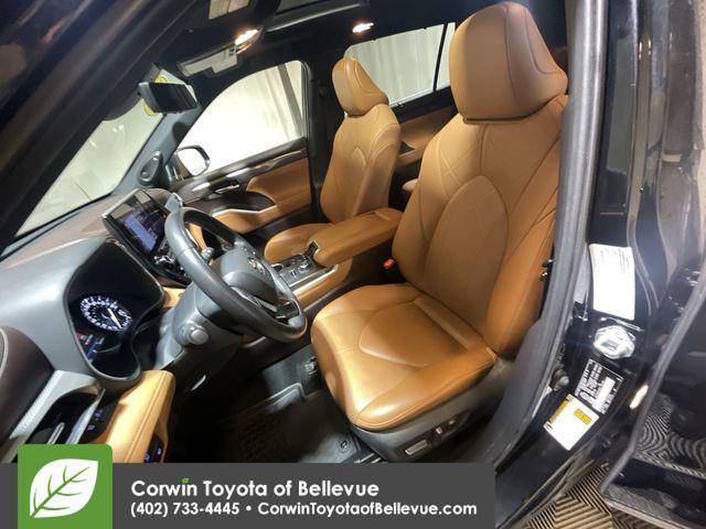 used 2021 Toyota Highlander car, priced at $38,500