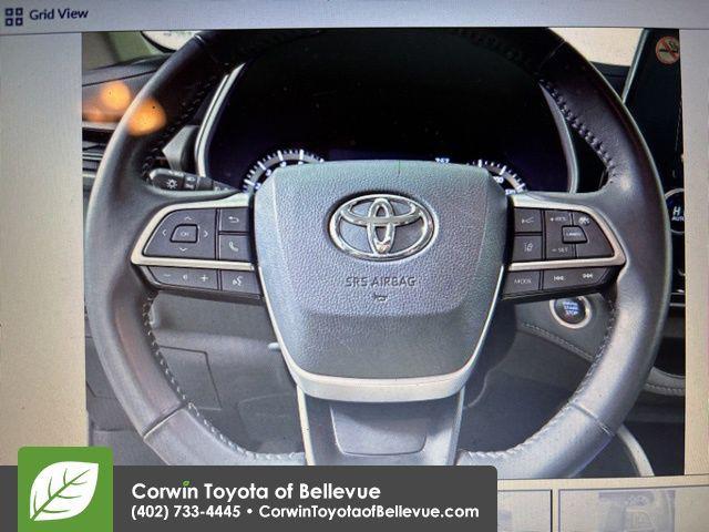 used 2024 Toyota Highlander car, priced at $41,500