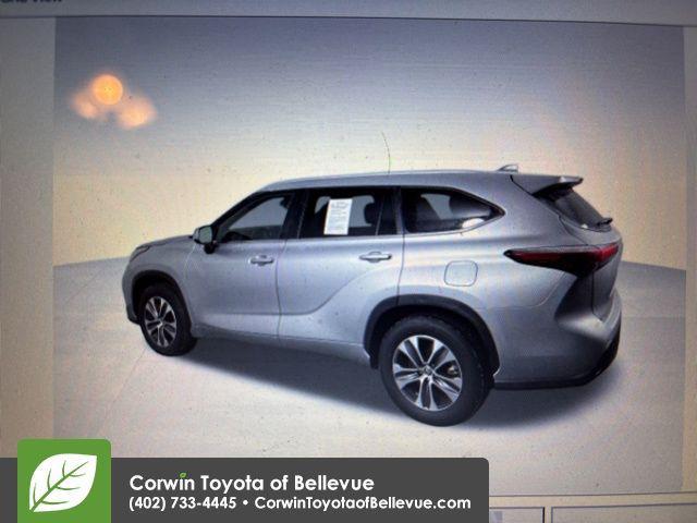 used 2024 Toyota Highlander car, priced at $41,500