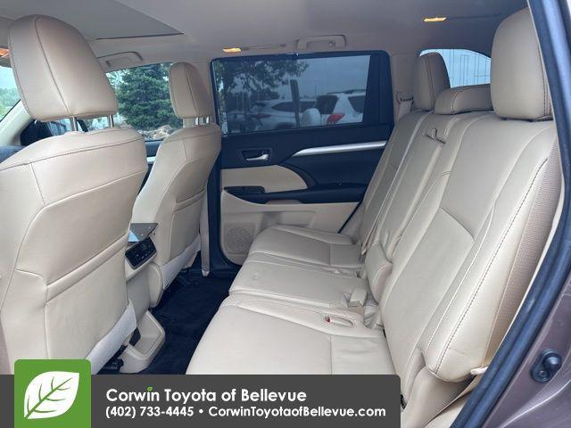 used 2018 Toyota Highlander car, priced at $25,500