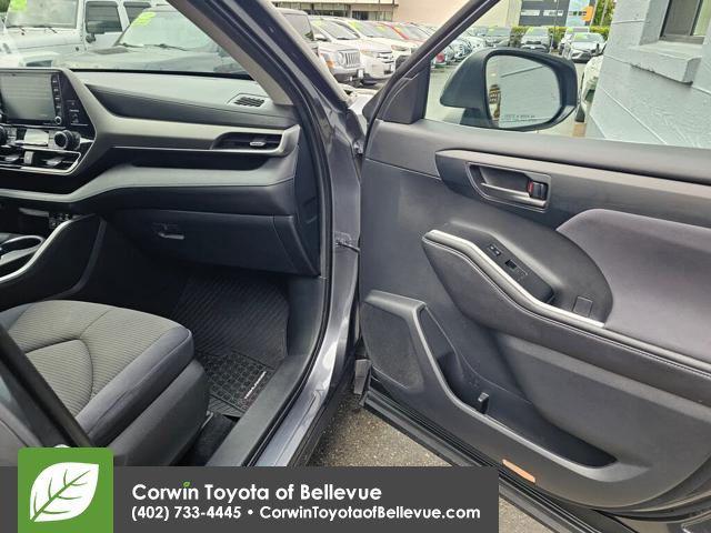 used 2020 Toyota Highlander car, priced at $28,300