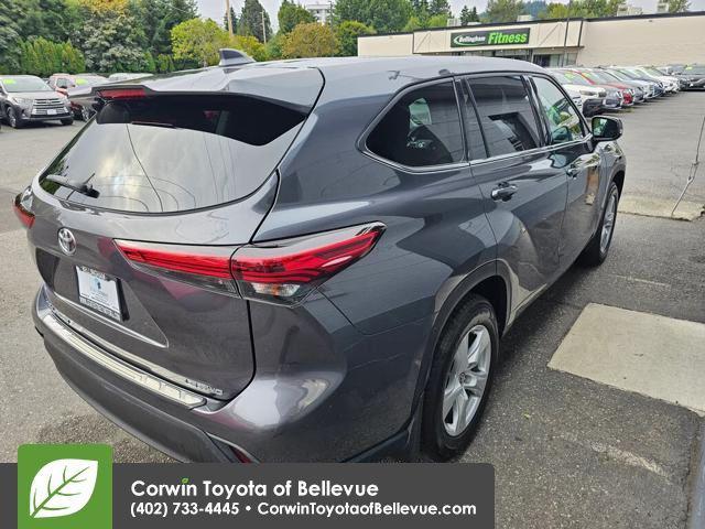 used 2020 Toyota Highlander car, priced at $28,300