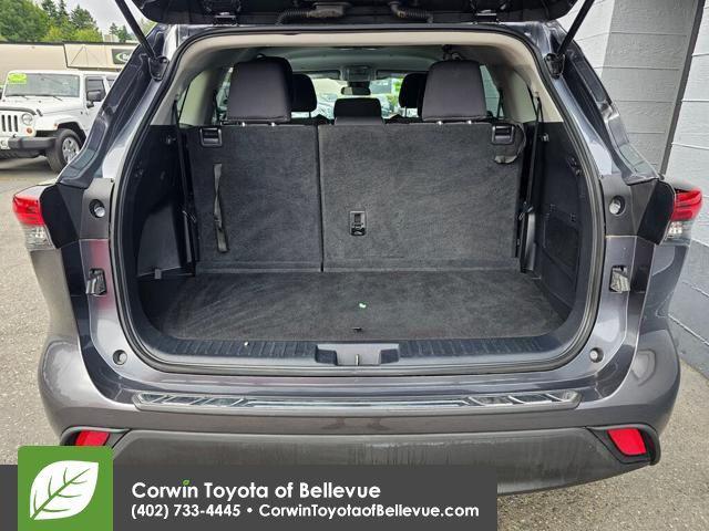 used 2020 Toyota Highlander car, priced at $28,300