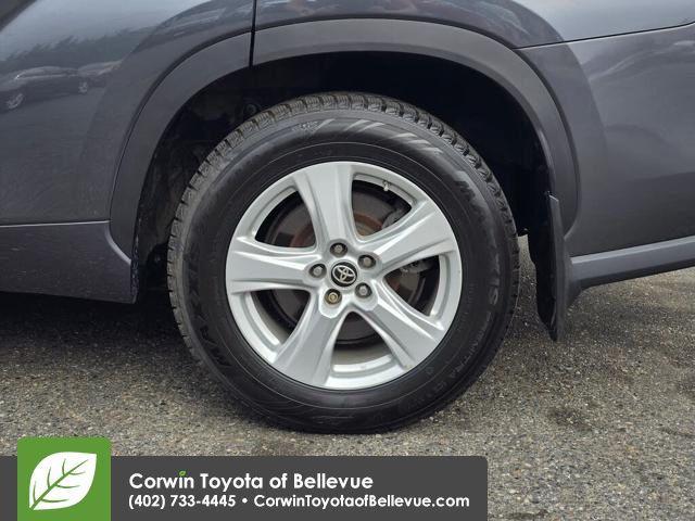 used 2020 Toyota Highlander car, priced at $28,300