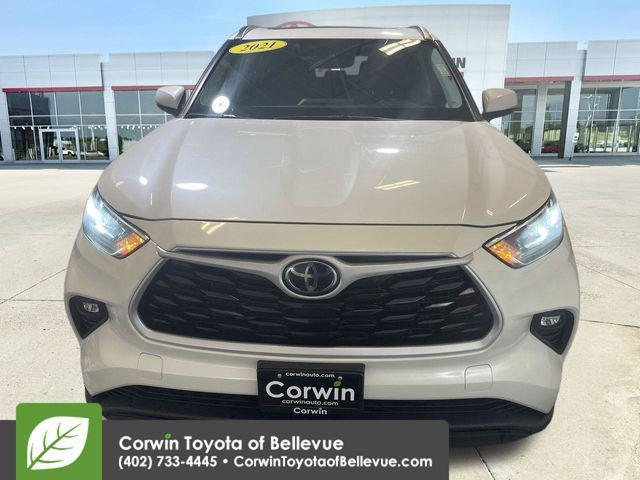 used 2021 Toyota Highlander car, priced at $31,900