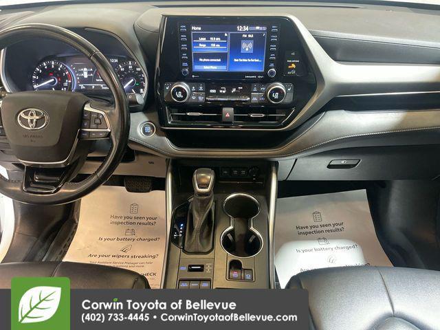 used 2021 Toyota Highlander car, priced at $31,900